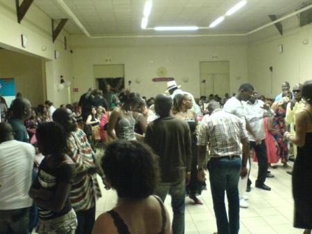 c est gatééééééééééééé.ça dja la foule